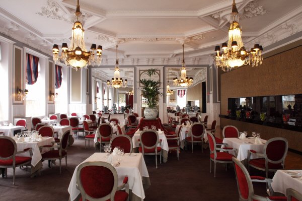 restaurant